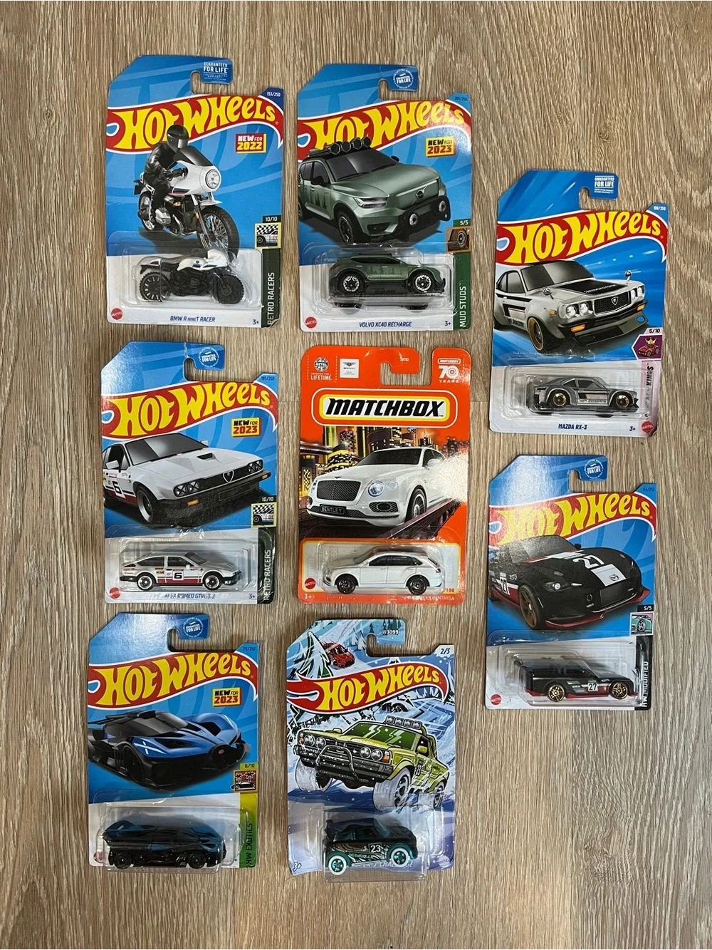 Hot Wheels/Matchbox Die-Cast Mainlines lot of 19
